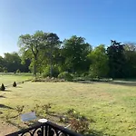 Chateau Le Quesnoy 3* Chevrieres (Oise)