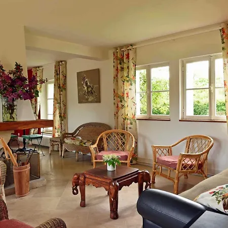 勒凯努瓦庄园住宿加早餐旅馆 3* Chevrieres (Oise)