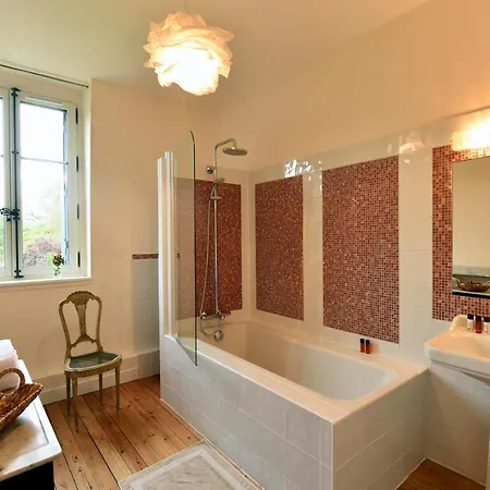 勒凯努瓦庄园住宿加早餐旅馆 3*