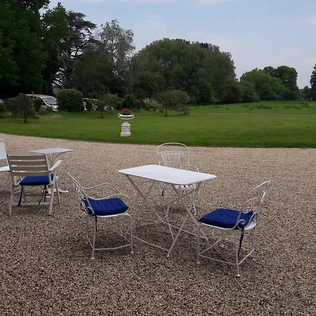 Alojamento de Acomodação e Pequeno-almoço Chateau Le Quesnoy