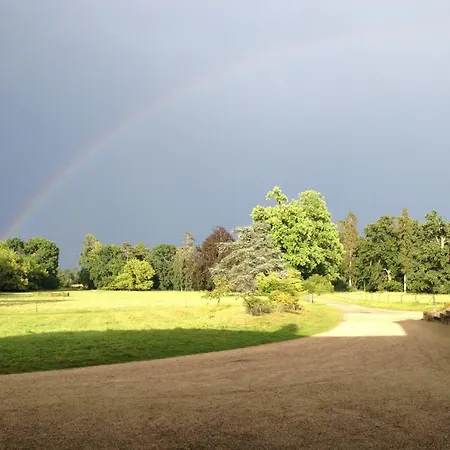 勒凯努瓦庄园住宿加早餐旅馆 Chevrieres (Oise)
