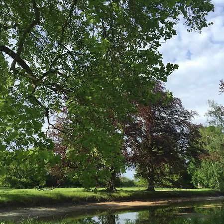Chateau Le Quesnoy Nocleg ze śniadaniem 3*