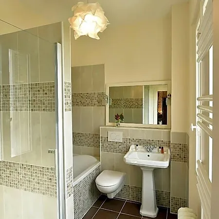Chateau Le Quesnoy B&B