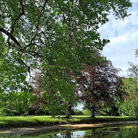 Chateau Le Quesnoy B&B Chevrieres (Oise)