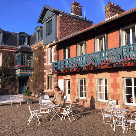 Chateau Le Quesnoy Frühstückspension 3*