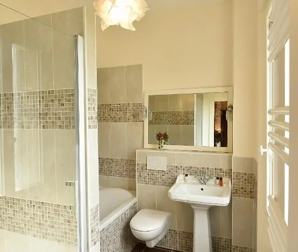 Chateau Le Quesnoy Couette-café Chevrieres (Oise)